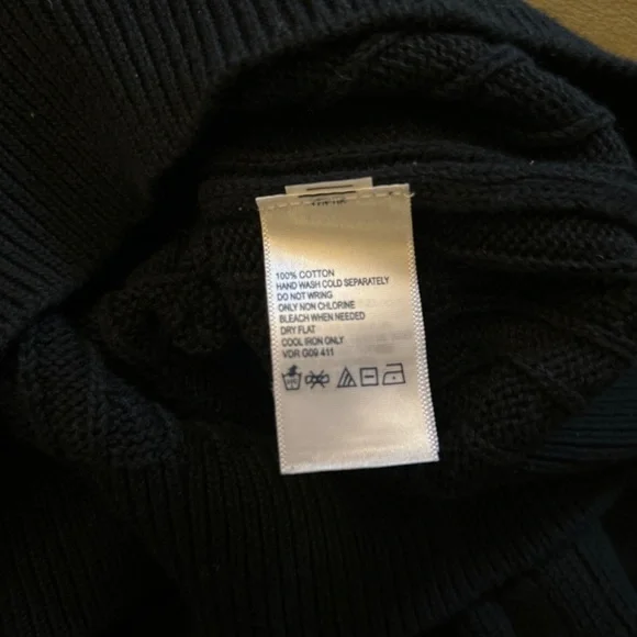 🌿SALE🌿NAUTICA Knit Pull over V neck Sweater Size Small - Picture 4 of 6